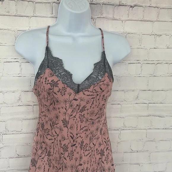 Victoria’s Secret sleepwear lace satin lingerie gown size XS - Picture 4 of 14